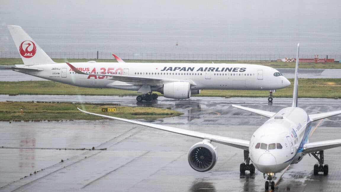 Humanoide robotter sorterer bagage i Tokyos lufthavnstest