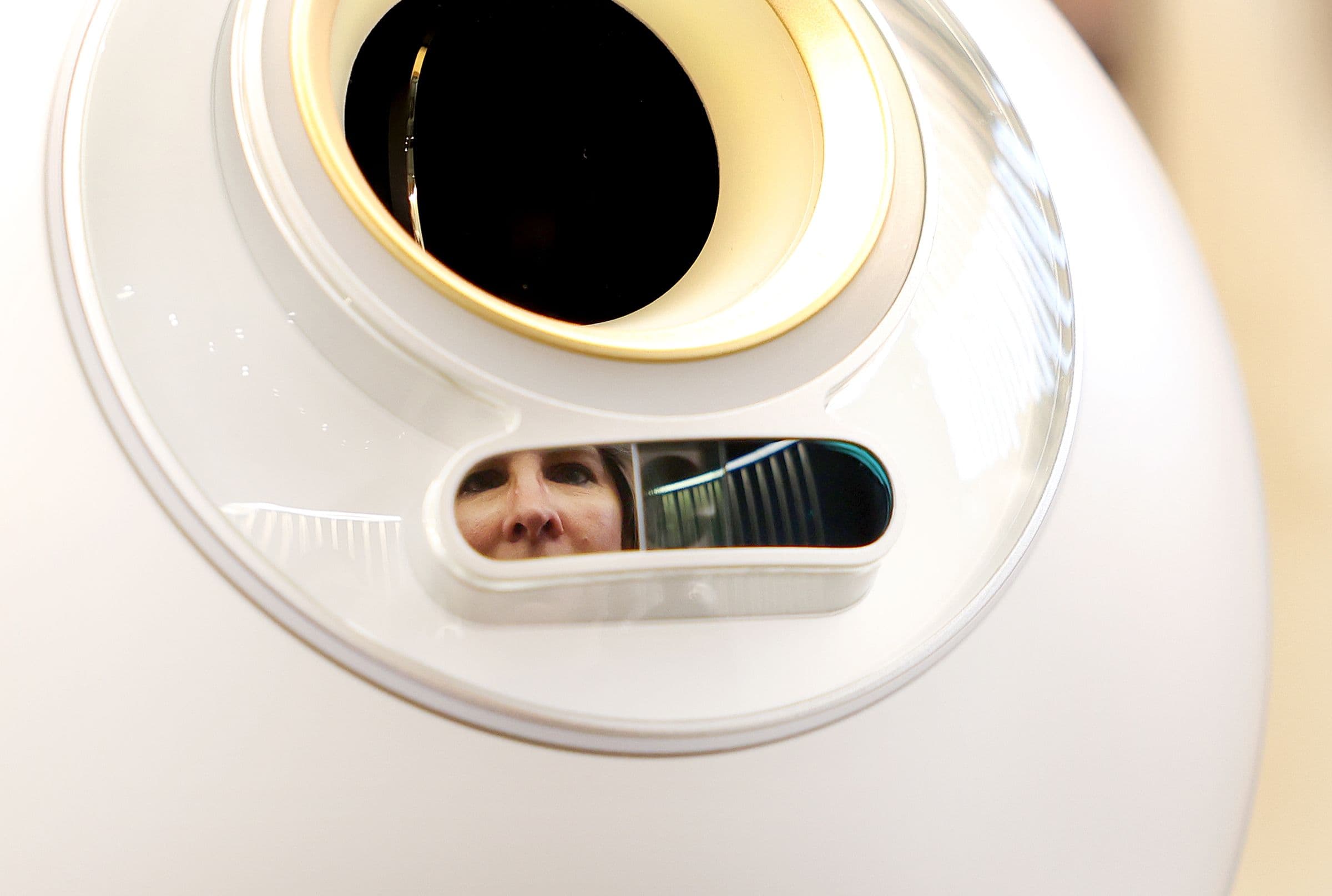 Tinder bruger Sam Altmans Orb som menneske‑verifikation