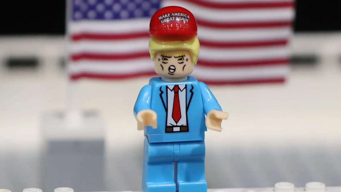 Pro-iransk Explosive Media driller Trump med AI-Lego